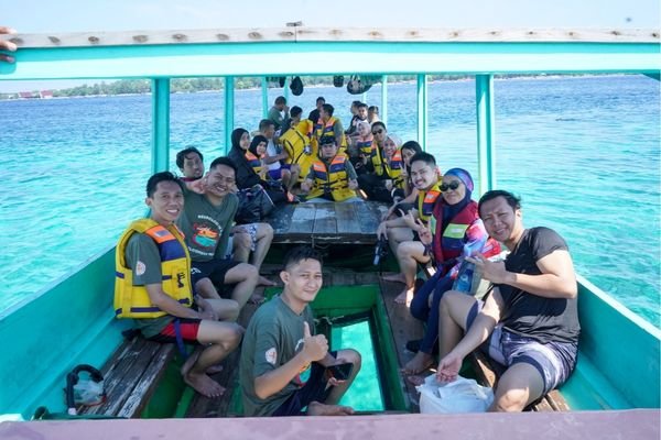 paket tour 3 gili (gili trawangan, meno, air)