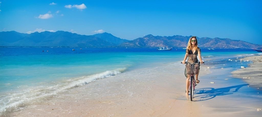 Pantai Senggigi Nusa Tenggara Barat