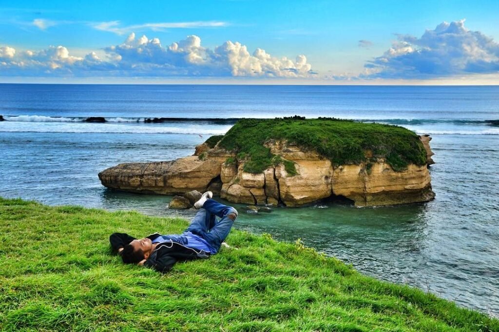 Pantai Kura Kura Lombok Timur