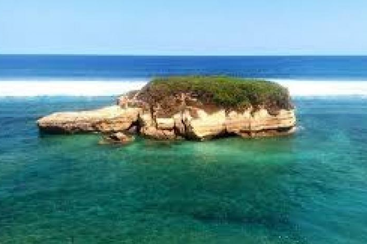 Pantai Kura Kura Lombok Timur