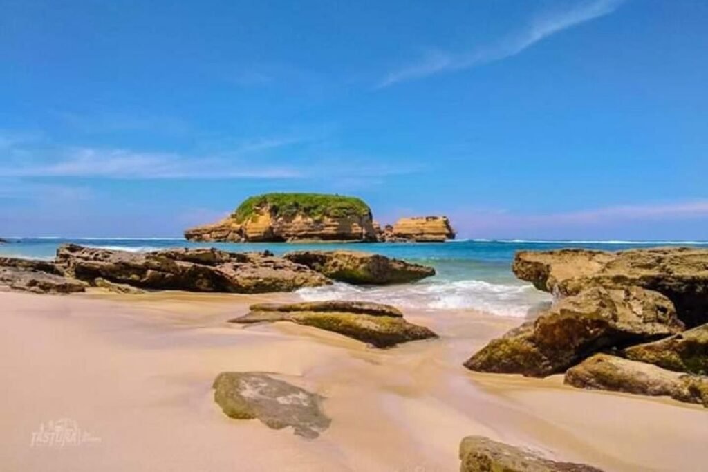 pantai Lombok Timur