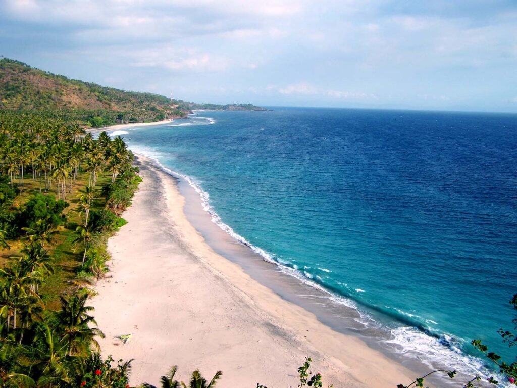 pantai di Lombok yang terkenal