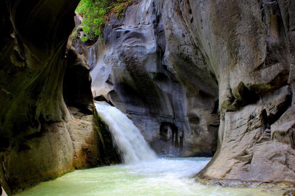 air terjun Lombok Timur