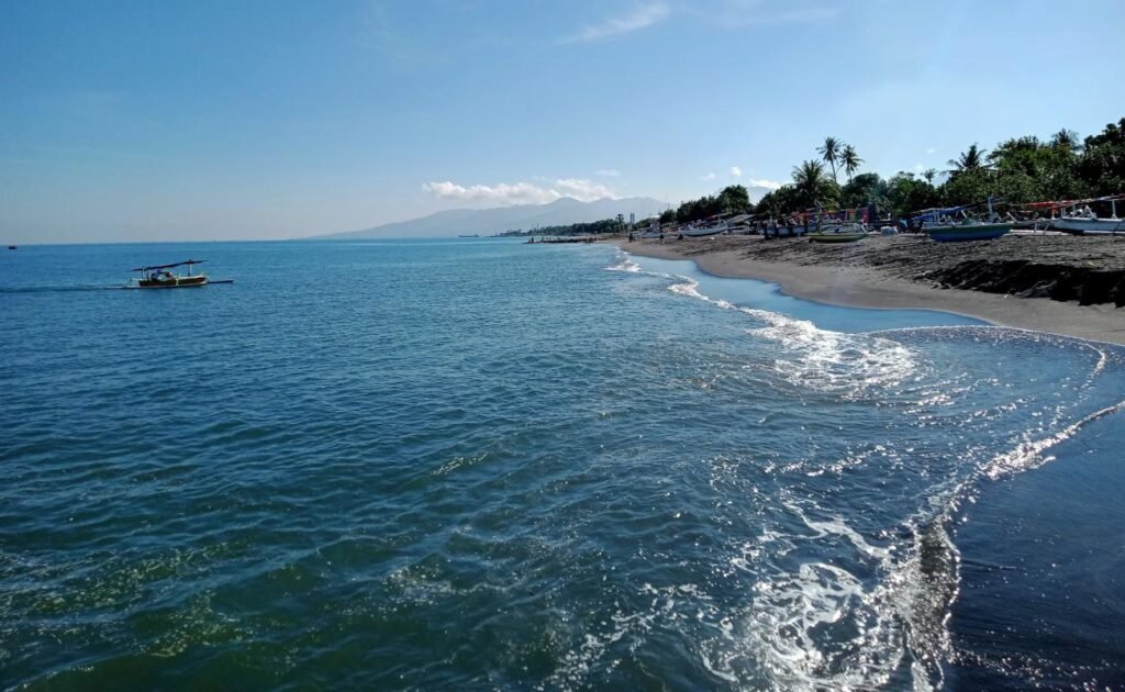 pantai di Mataram