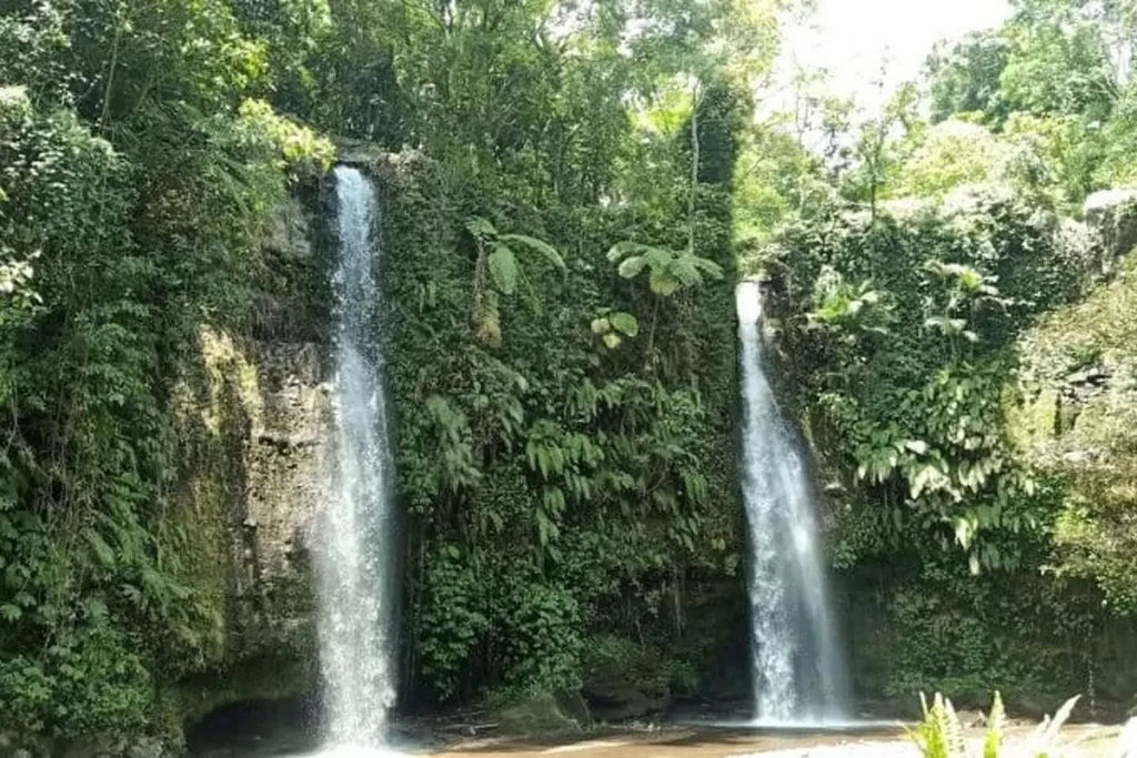 Air Terjun Benang Stokel