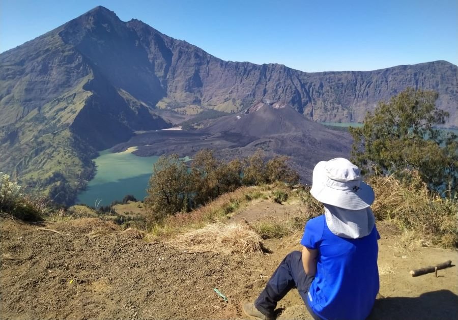 hiking Rinjani