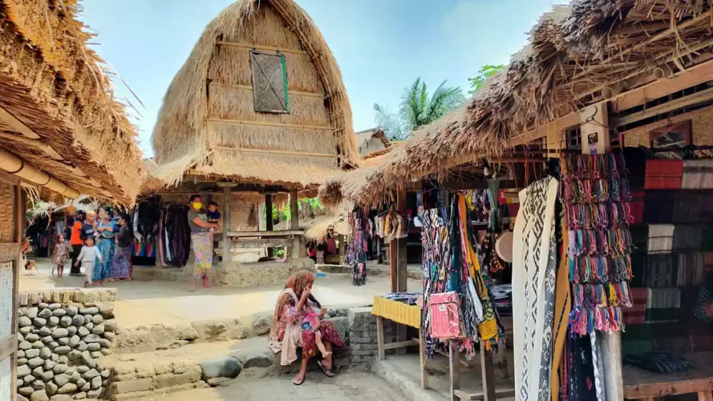rumah adat Sasak Lombok