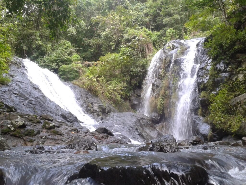 Air Terjun Senggigi