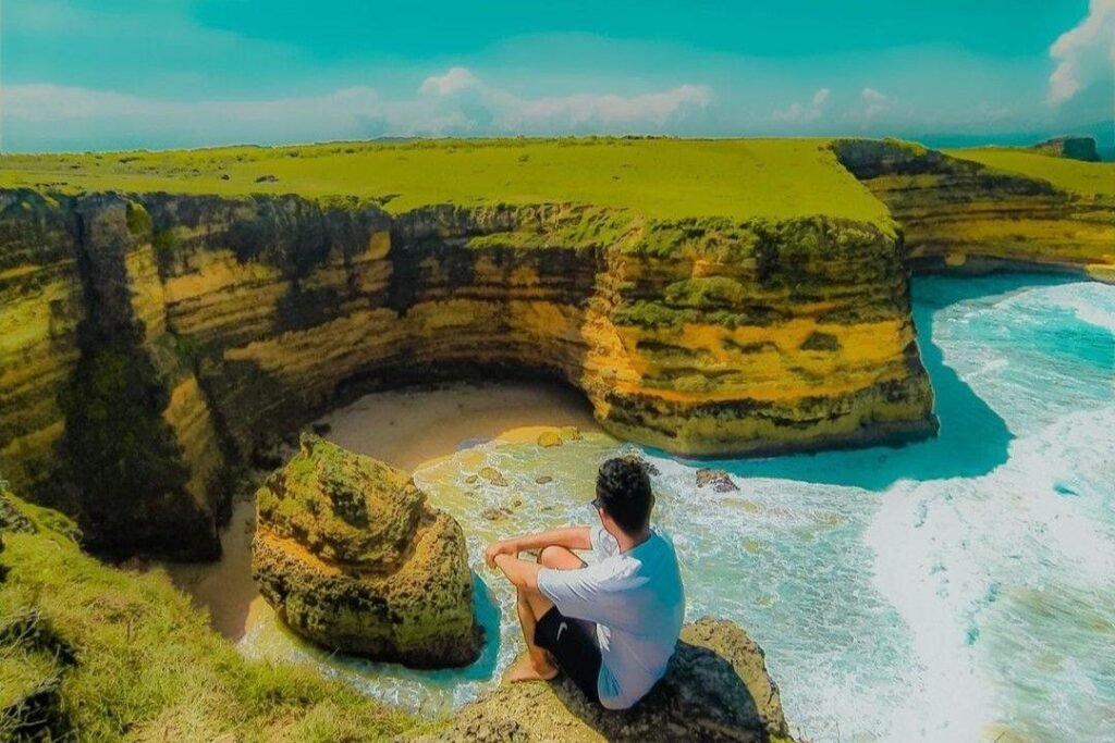Pantai Penyisok