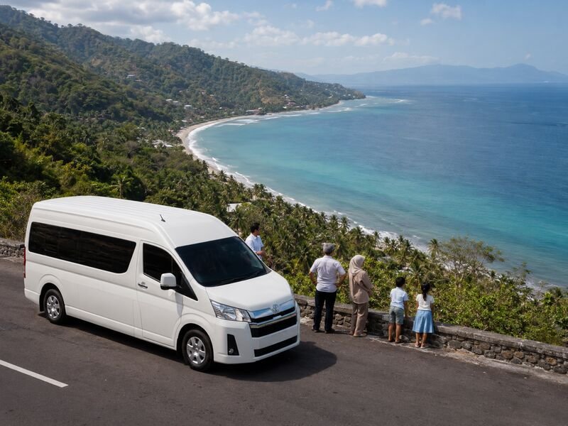 Rental mobil hiace menikmati keindahan Senggigi dari atas