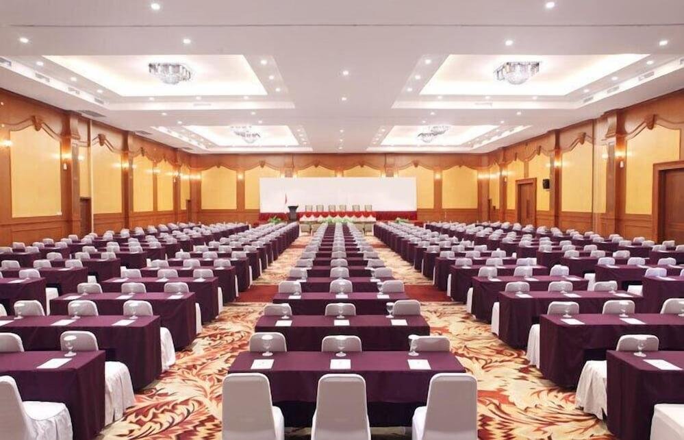 ballroom hotel Lombok Raya