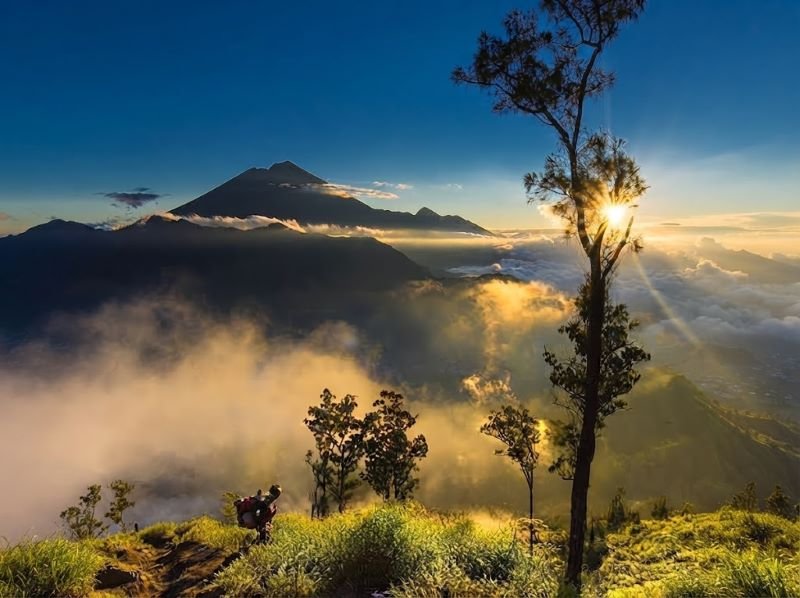 Bukit Nanggi ketinggian berapa