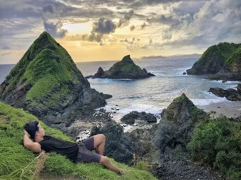 paket wisata Lombok Pantai Telawas