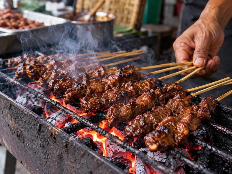 sate sapi panggang khas Mataram Lombok